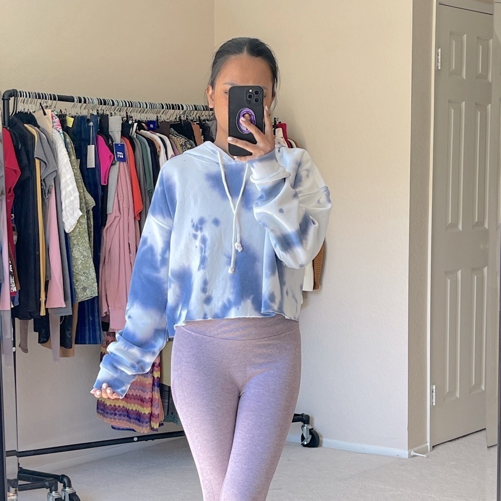 BIN#27 - WILD FABLE Women’s L Bleach/ Tie Dyed Cropped Sweatshirt Hoodie